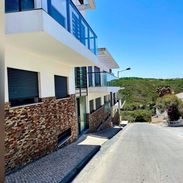 Zambujeiraseahouse - 100M Da Praia Zambujeira do Mar Exteriör bild